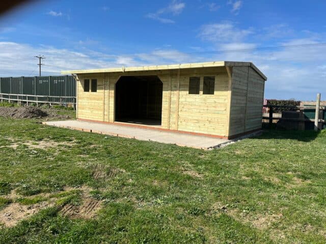 24 X 12 Animal Shelter With 8Ft Opening