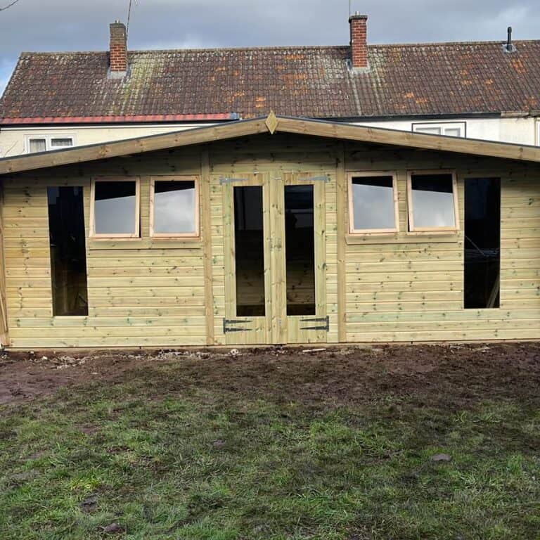 Finding a large shed in Stourbridge is easy with Midland Sheds and Summerhouses. Explore spacious, durable sheds designed for modern gardens.