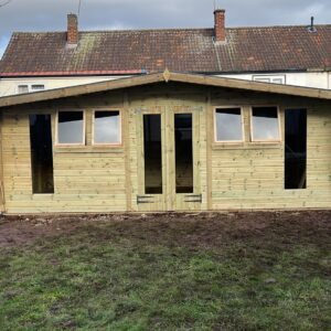 Discover the many uses of a 20 x 10 shed and how door positioning can dramatically change its functionality and layout.